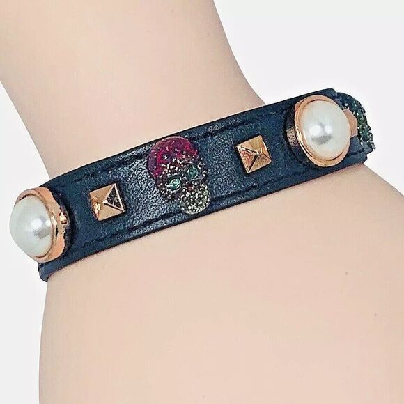 Betsey Johnson Crystal Black Leather Skull Pearl Bracelet DUCHESS OF BETSEYVILLE - Picture 13 of 13